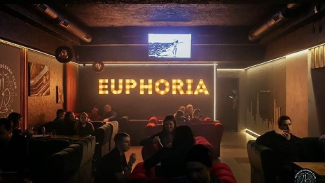 Бар-Кальянная Euphoria сети Premium Hookah Club 